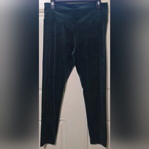 NWOT NBW Dark green velvet feel leggings